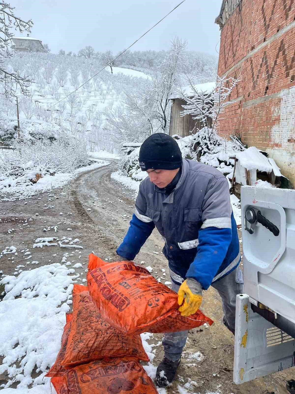 Canik’ten vatandaşlara 17 alanda ayni ve nakdi destek