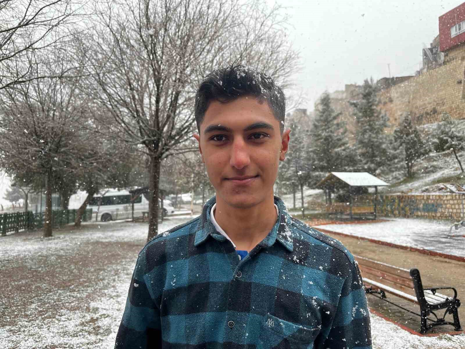 Mardin’de kar yağışı başladı