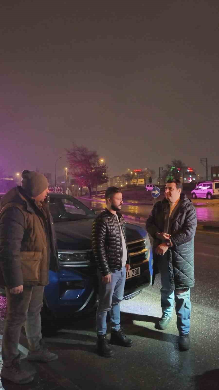 Şehitkamil belediyesi 750 personel, 120 ara&ccedil;la kar yağışına karşı teyakkuzda
