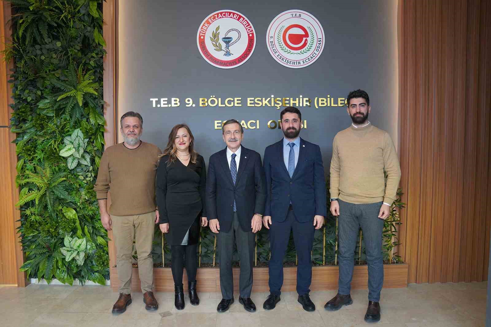 Başkan Ata&ccedil;&rsquo;tan EMO ve eczacılara ziyaret
