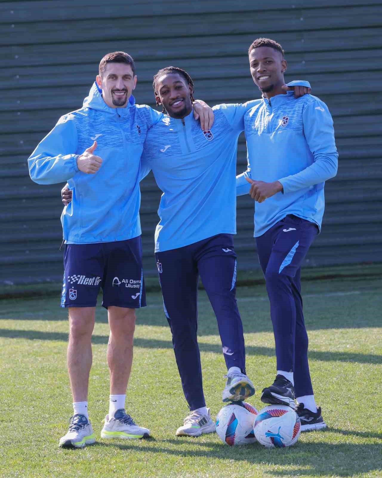 Trabzonspor, Beşiktaş ma&ccedil;ı hazırlıklarına başladı
