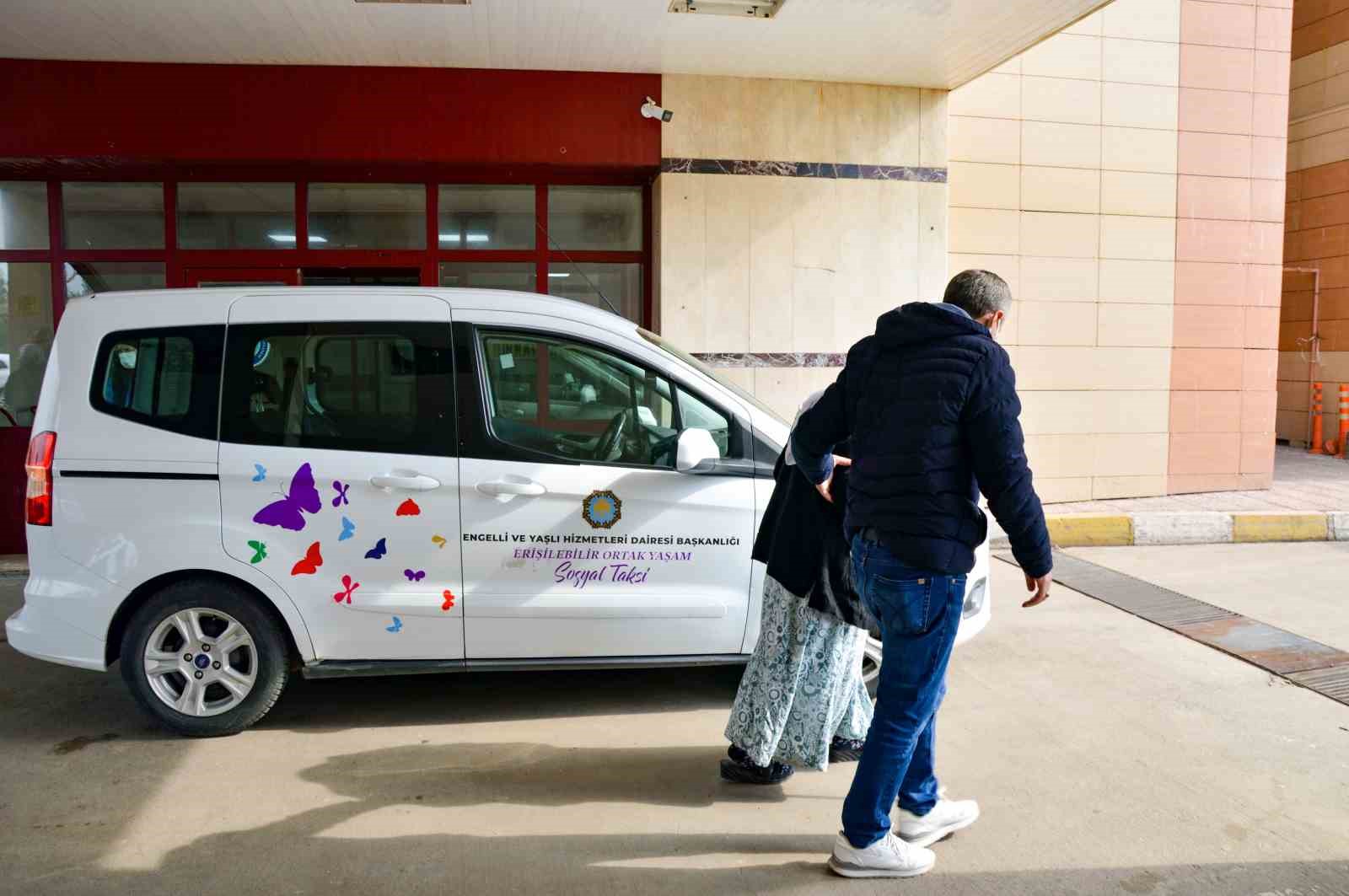 Diyarbakır&rsquo;da kanser hastalarına "sosyal taksi" desteği
