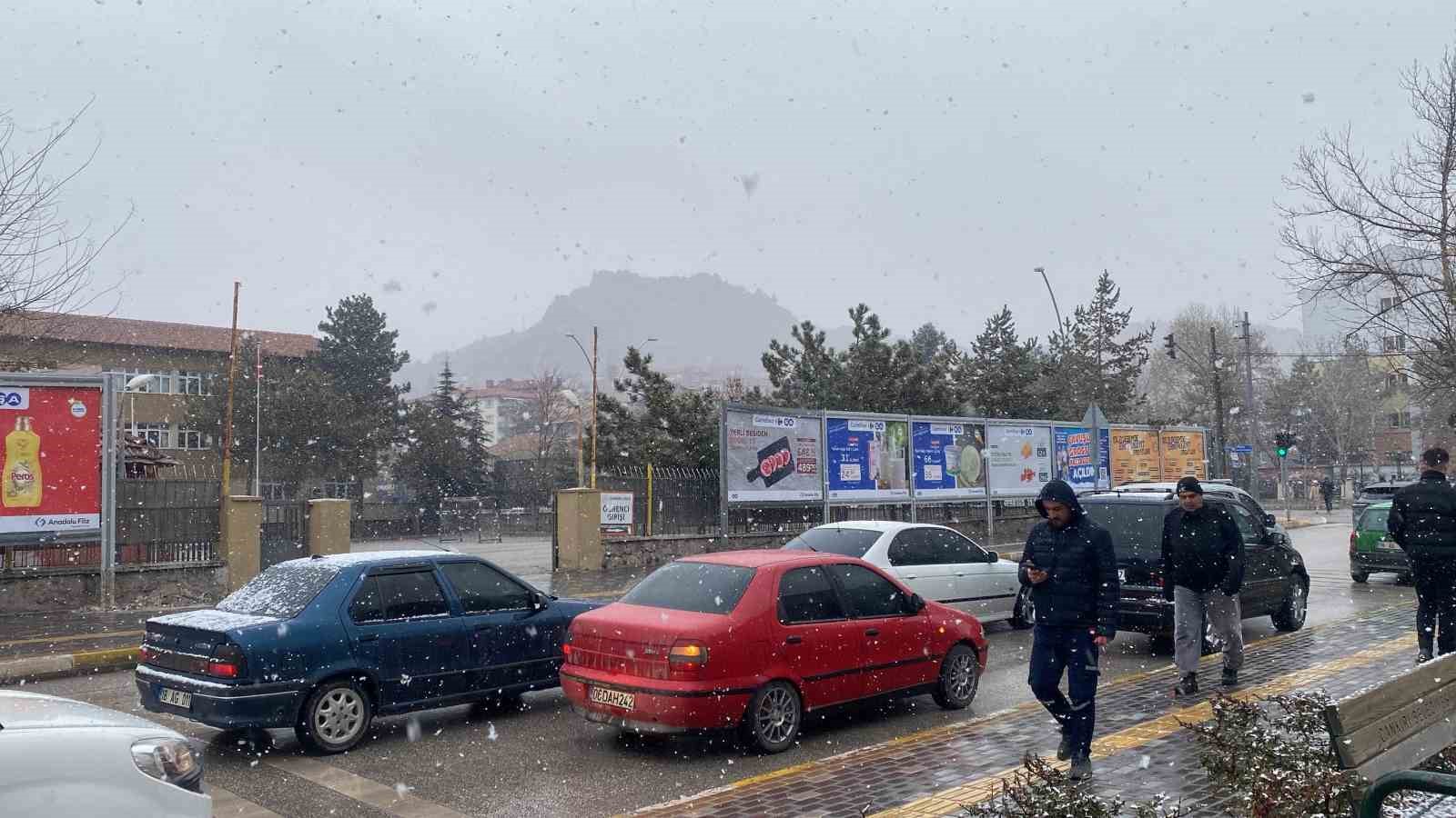 Çankırı’da kar yağışı etkili olmaya başladı