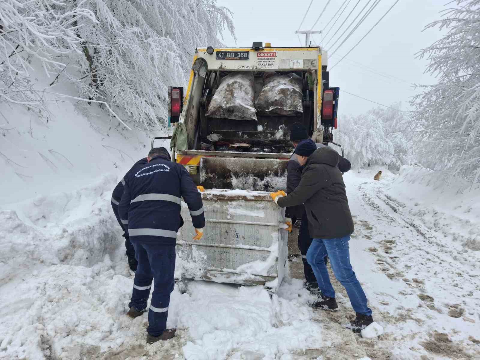 Kar ve soğuk hava çalışmaları durdurmadı
