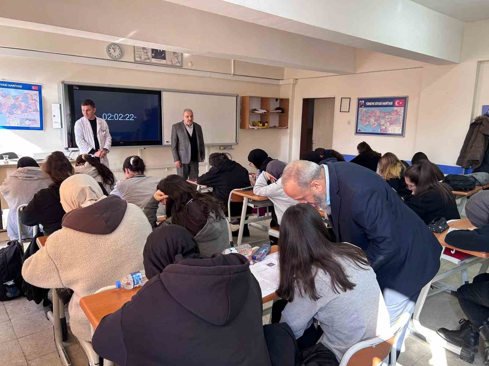 Bayburt’ta EFOR projesi kapsamında TYT deneme sınavı yapıldı
