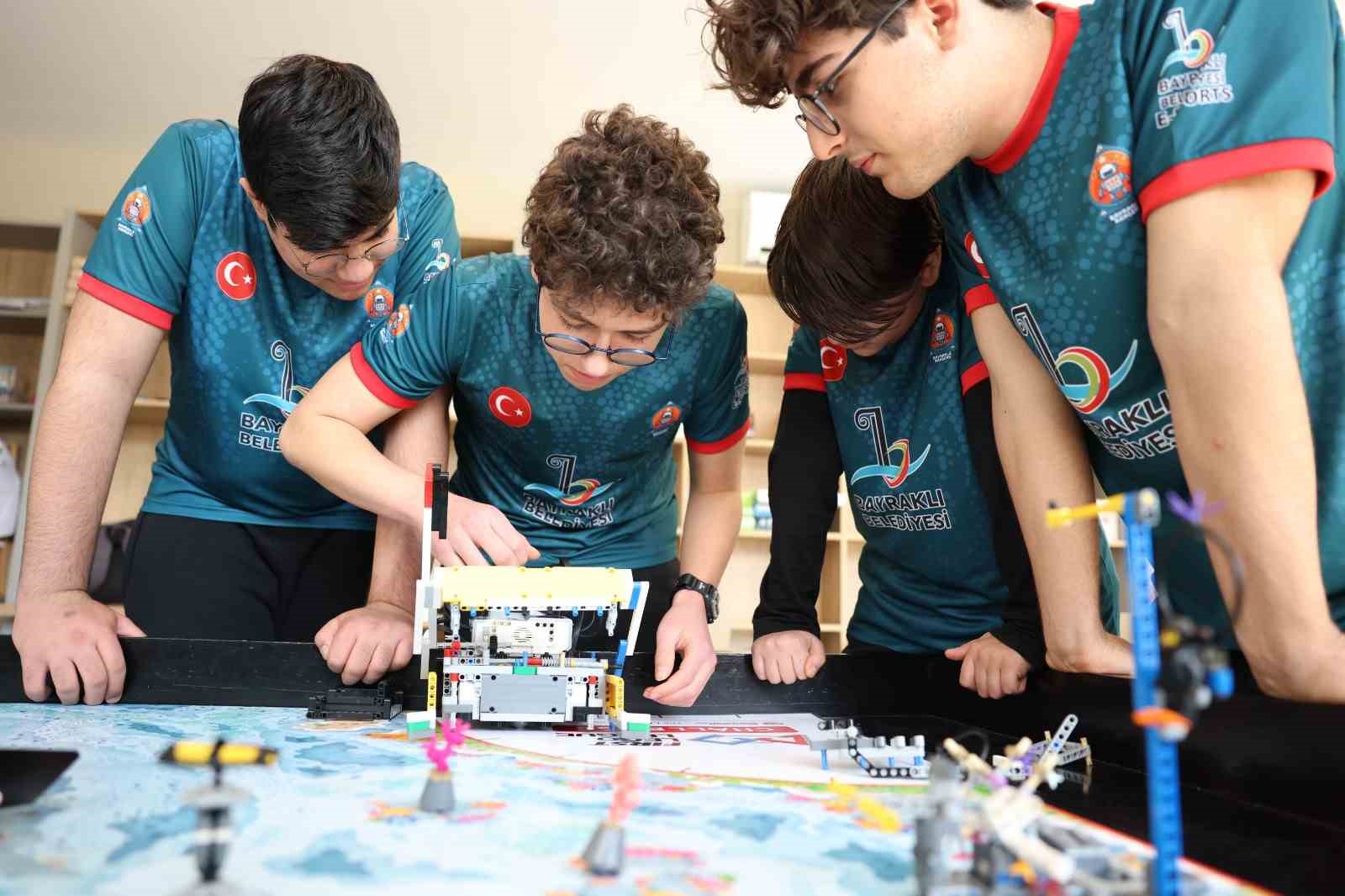 Bayraklı robotik kodlama takımı uluslararası turnuvada ülkemizi temsil edecek