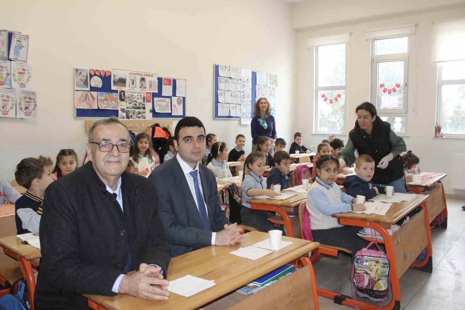 Bilecik&rsquo;te minik &ouml;ğrencilere &rsquo;Sağlıklı Besleniyorum&rsquo; etkinliği
