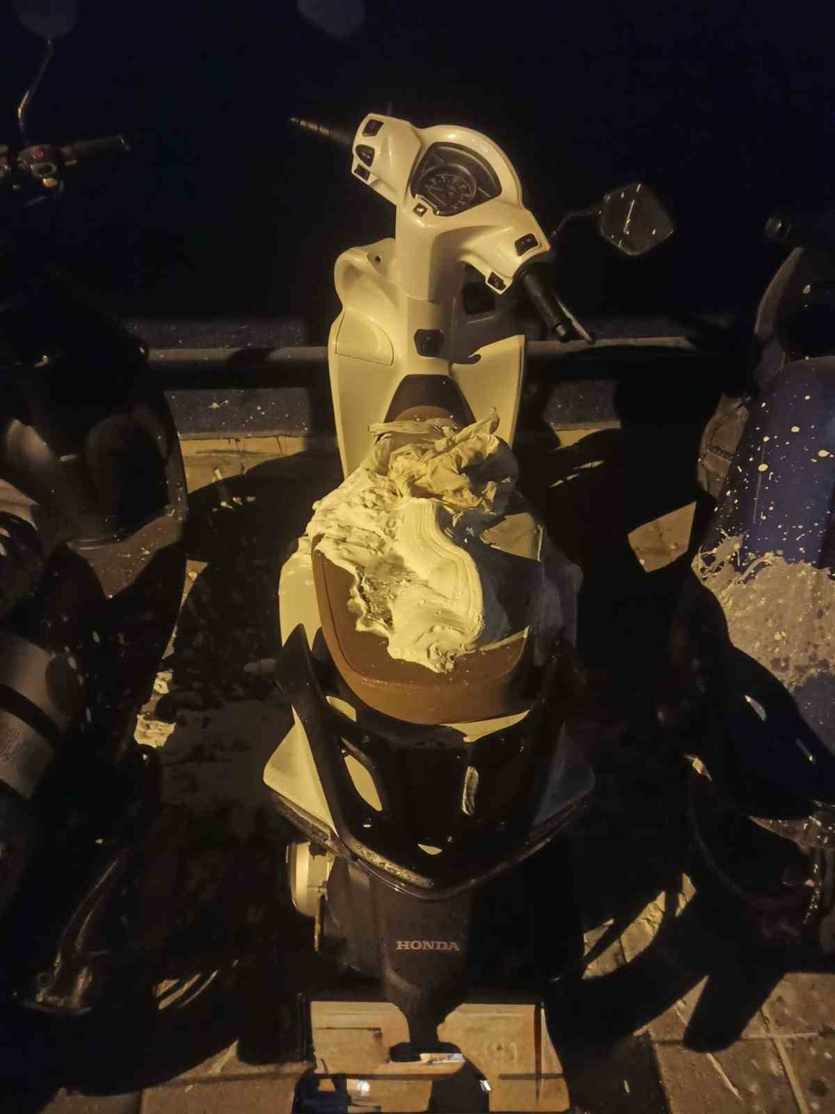 Ara&ccedil;lara kire&ccedil;le zarar veren &ccedil;ocuklar yakalandı
