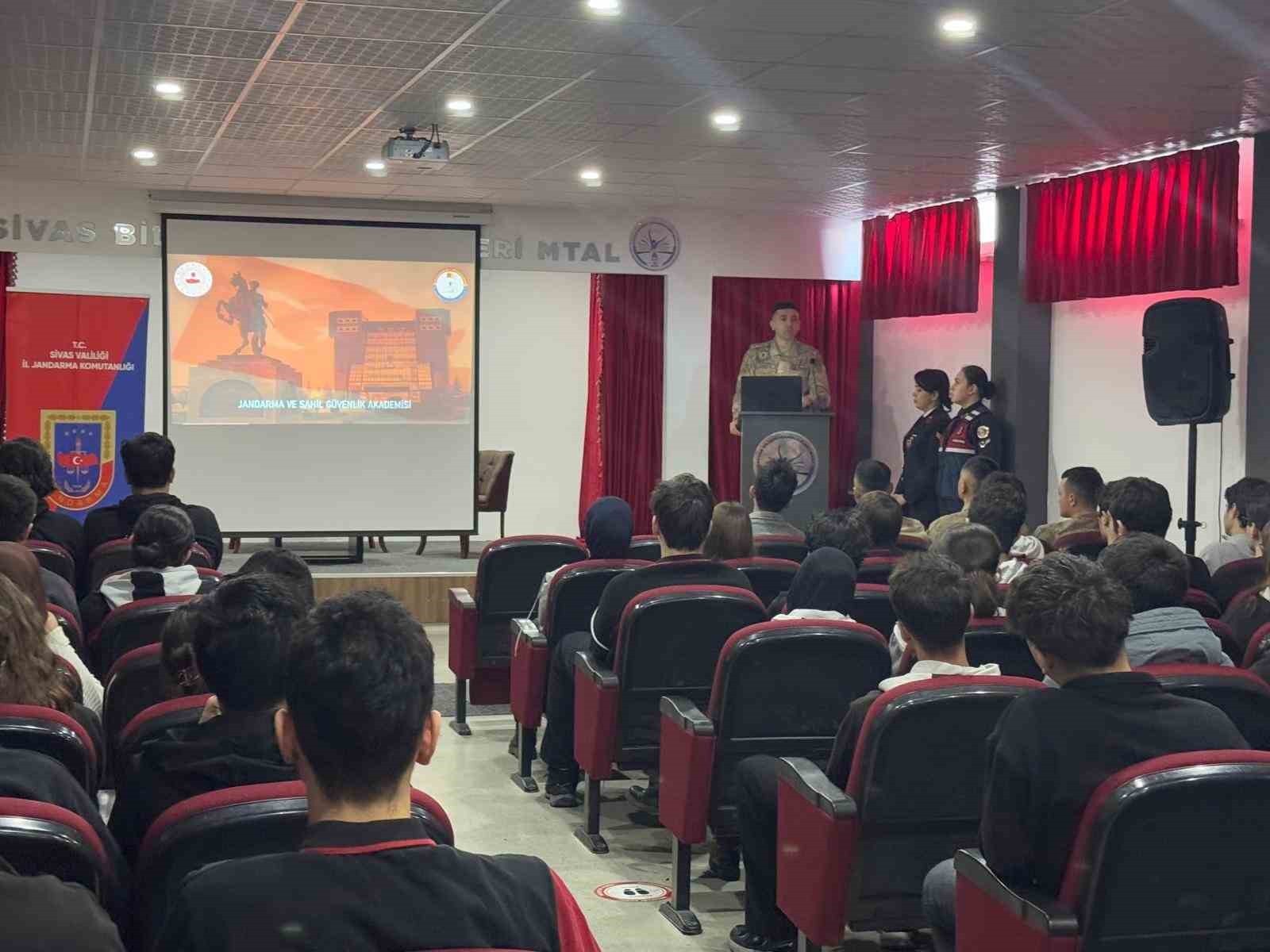 Lise öğrencilerine Jandarma anlatıldı