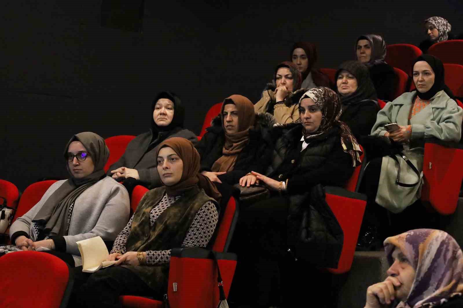 ‘Ailede Din Eğitimi’ semineri OSM’de düzenlendi
