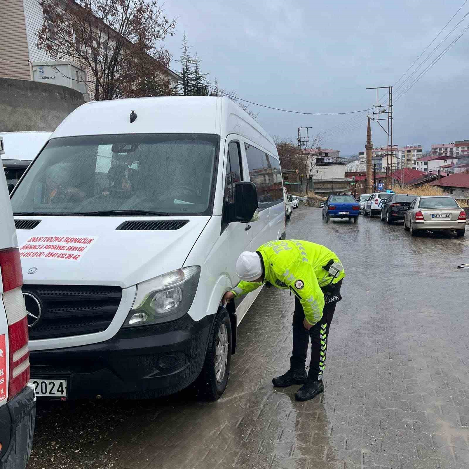 Bitlis’te güvenlik güçlerinin denetimleri devam ediyor
