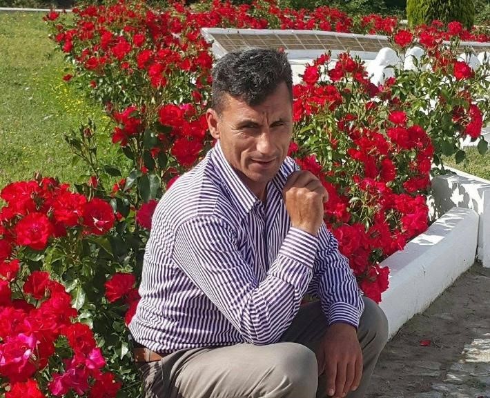 Yatak odasında yanan k&ouml;m&uuml;r kovasıyla yatan muhtar hayatını kaybetti
