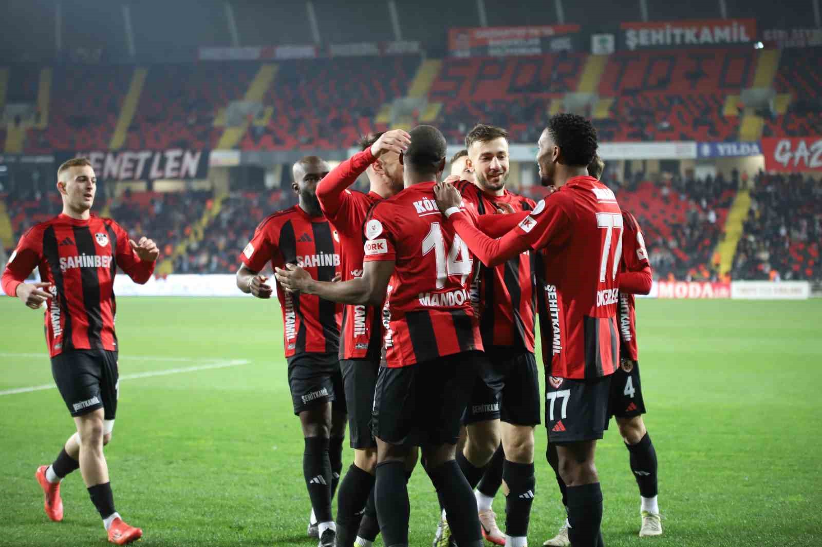 Gaziantep FK’dan ara transferde 5 takviye, 7 yol ayrımı