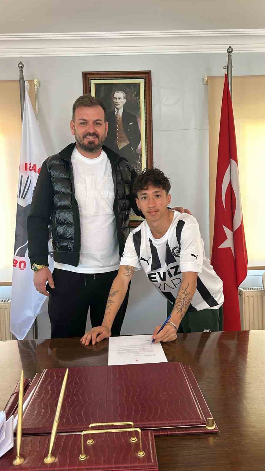 Kuşadasıspor, transferin son gününde gaza bastı
