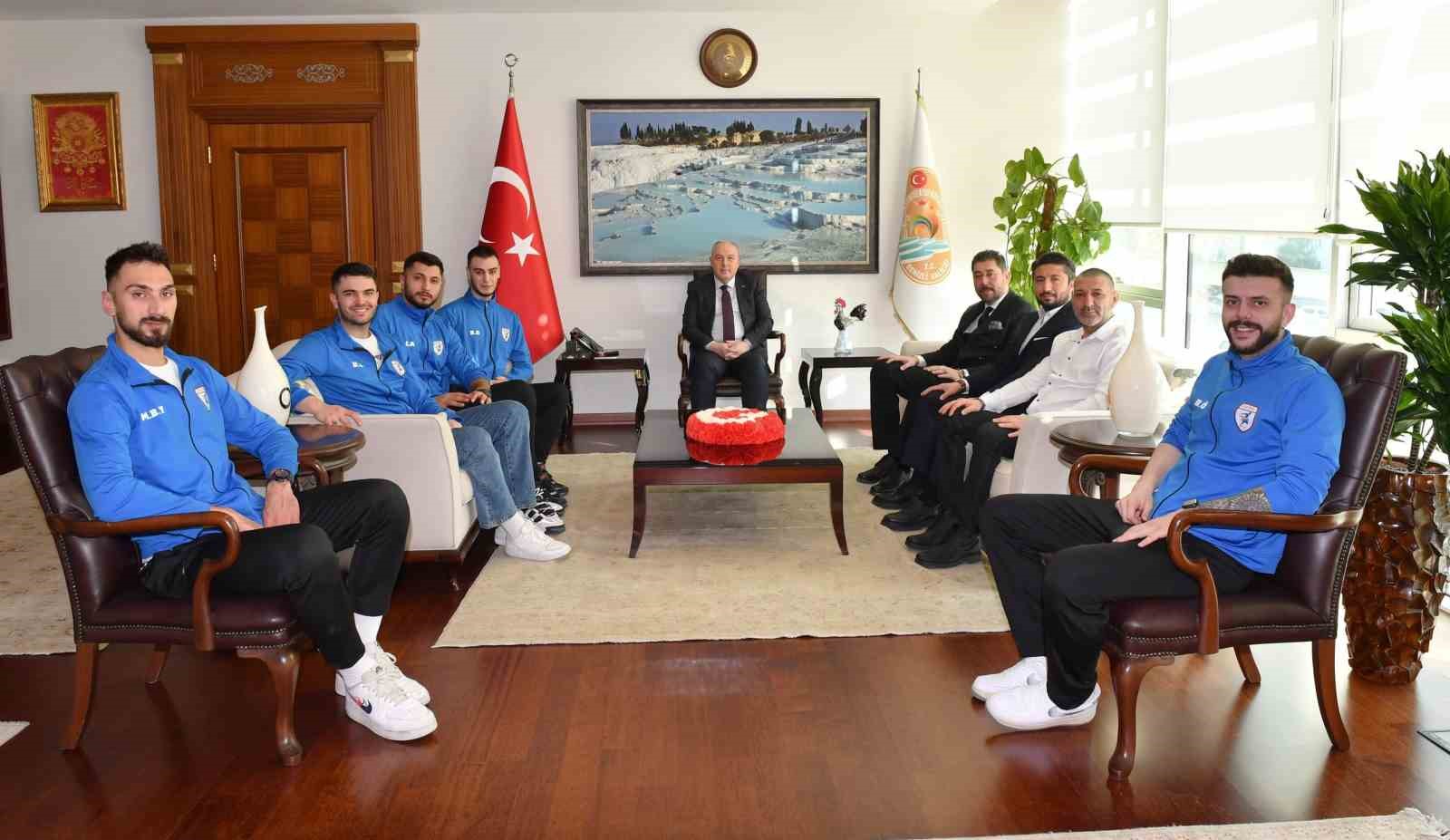 Denizli&rsquo;ye bir ilki yaşatmaya hazırlanan Denizlispor Cavidil, Vali Coşkun&rsquo;u ziyaret etti
