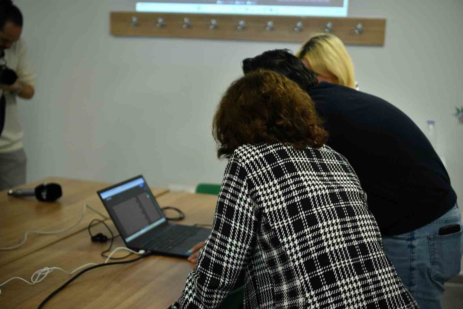 Beylikdüzü Belediyesi’nden dijital okuryazarlık eğitimi