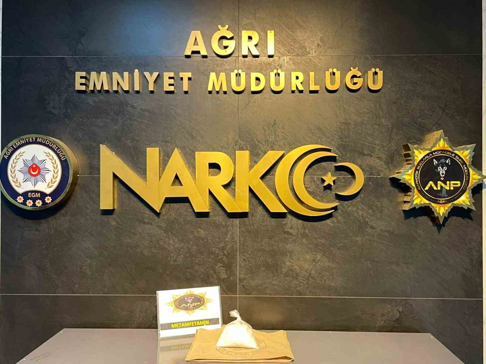 Ağrı&rsquo;da uyuşturucu operasyonu: 2 kişi tutuklandı
