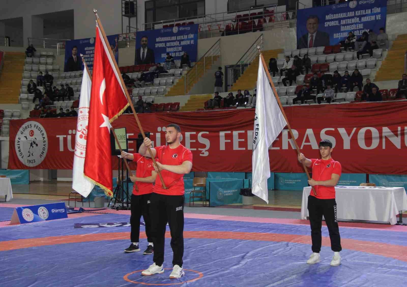 Türkiye Güreş Şampiyonası’nın açılış seremonisi yapıldı