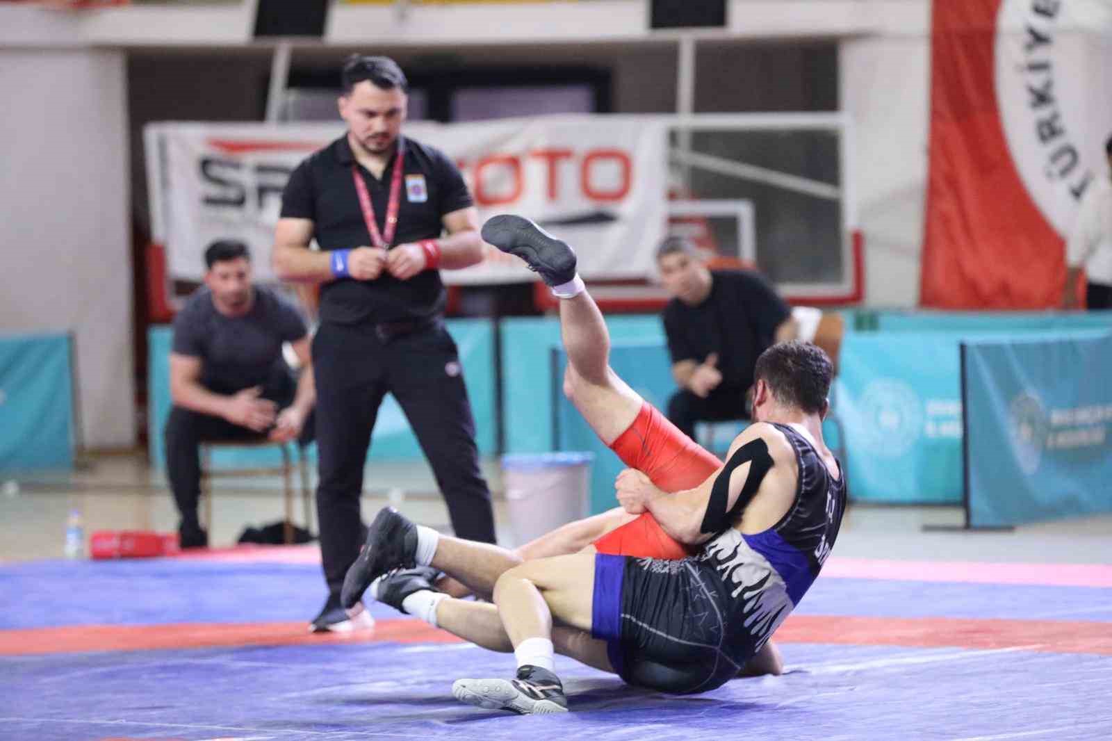 T&uuml;rkiye G&uuml;reş Şampiyonası&rsquo;nın a&ccedil;ılış seremonisi yapıldı

