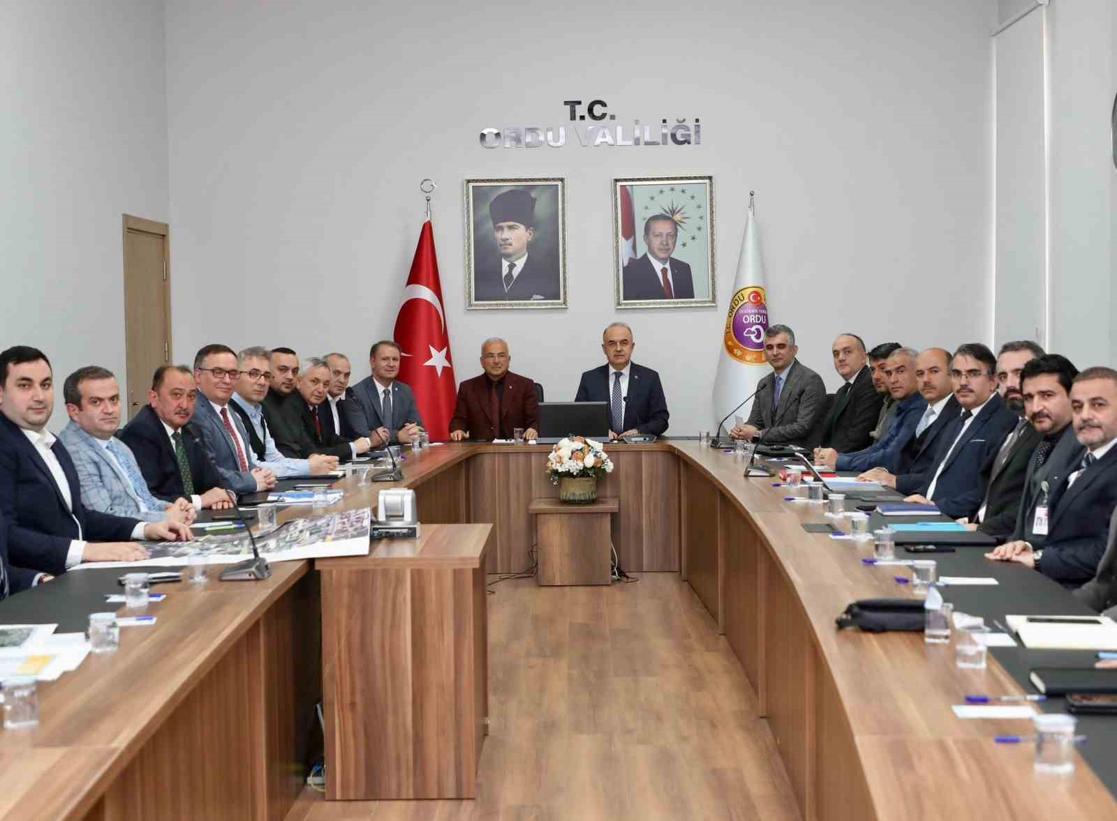 Vali Erol: "Şehir Hastanesi’ni en erken sürede tamamlamak için gayret ediyoruz"