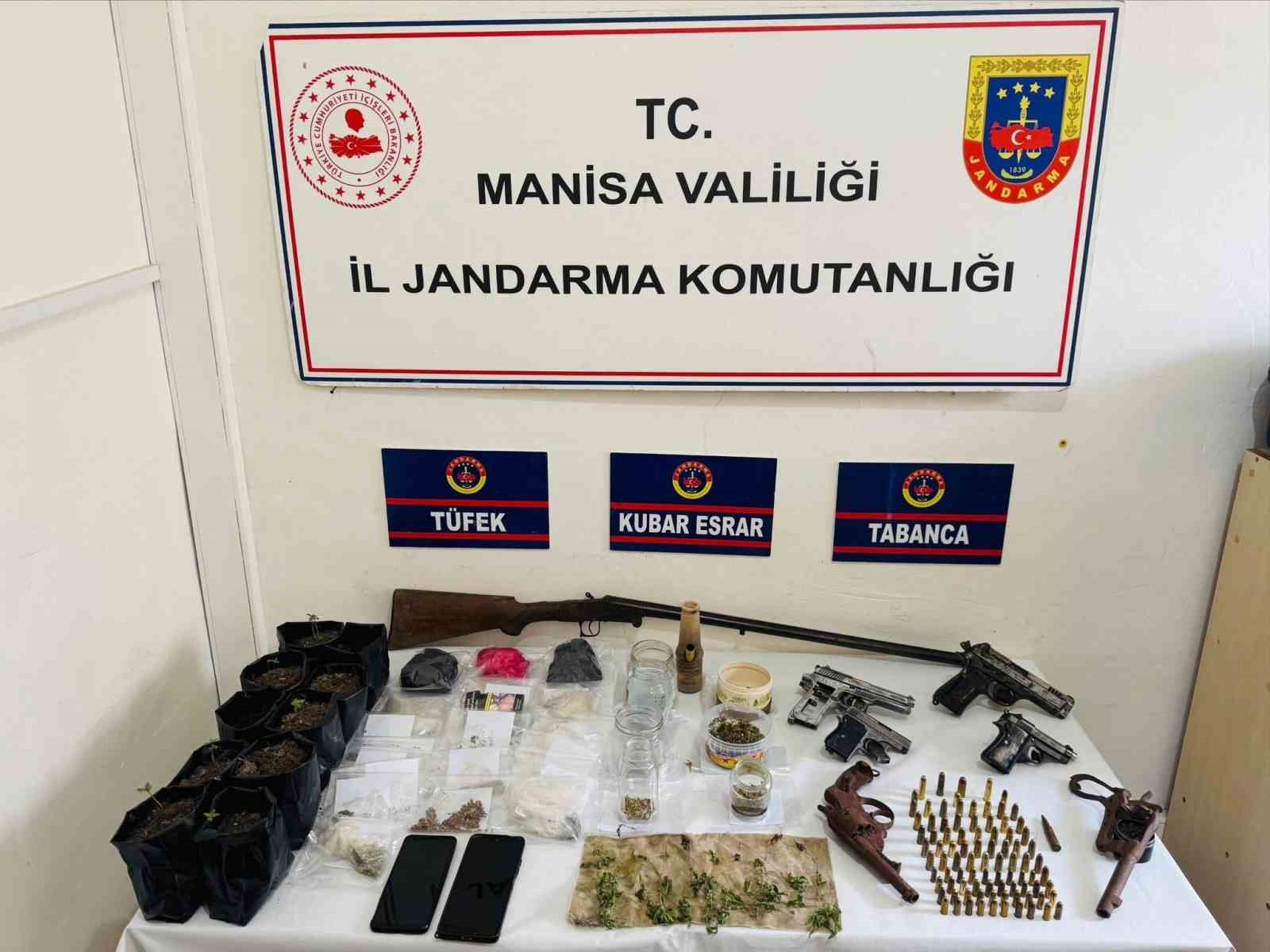 Jandarmadan silah ve uyuşturucu operasyonu