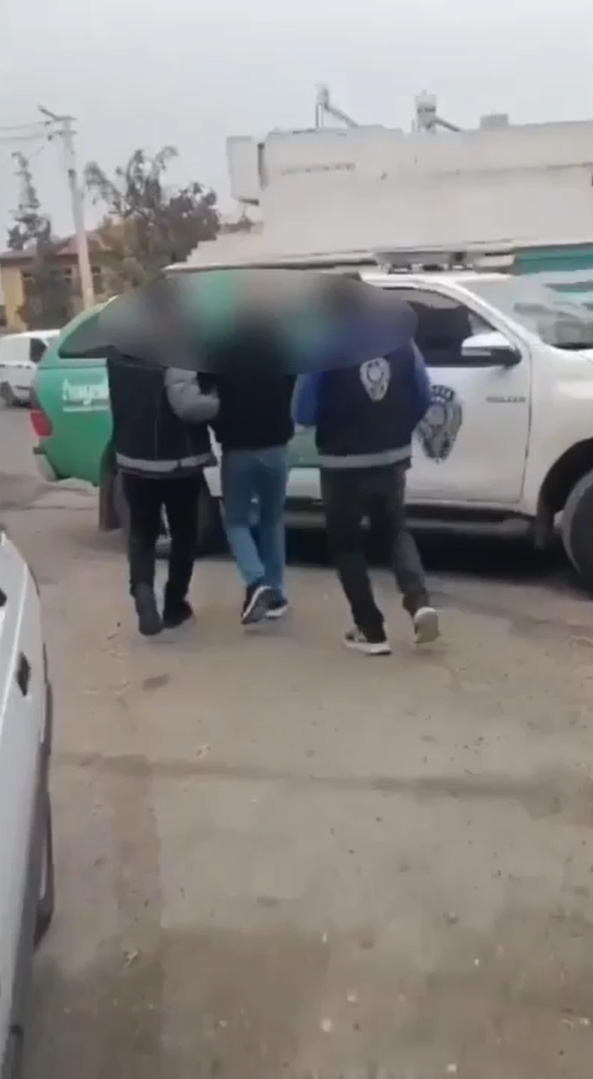 Yalova&rsquo;da kendilerini polis-savcı olarak tanıtarak 35 milyon lira dolandıran 5 kişi tutuklandı
