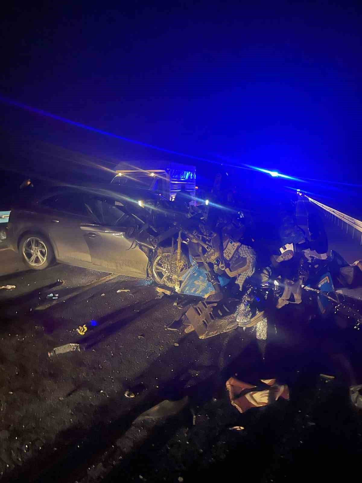 Mardin’de otomobil ile traktör çarpıştı: 3 yaralı