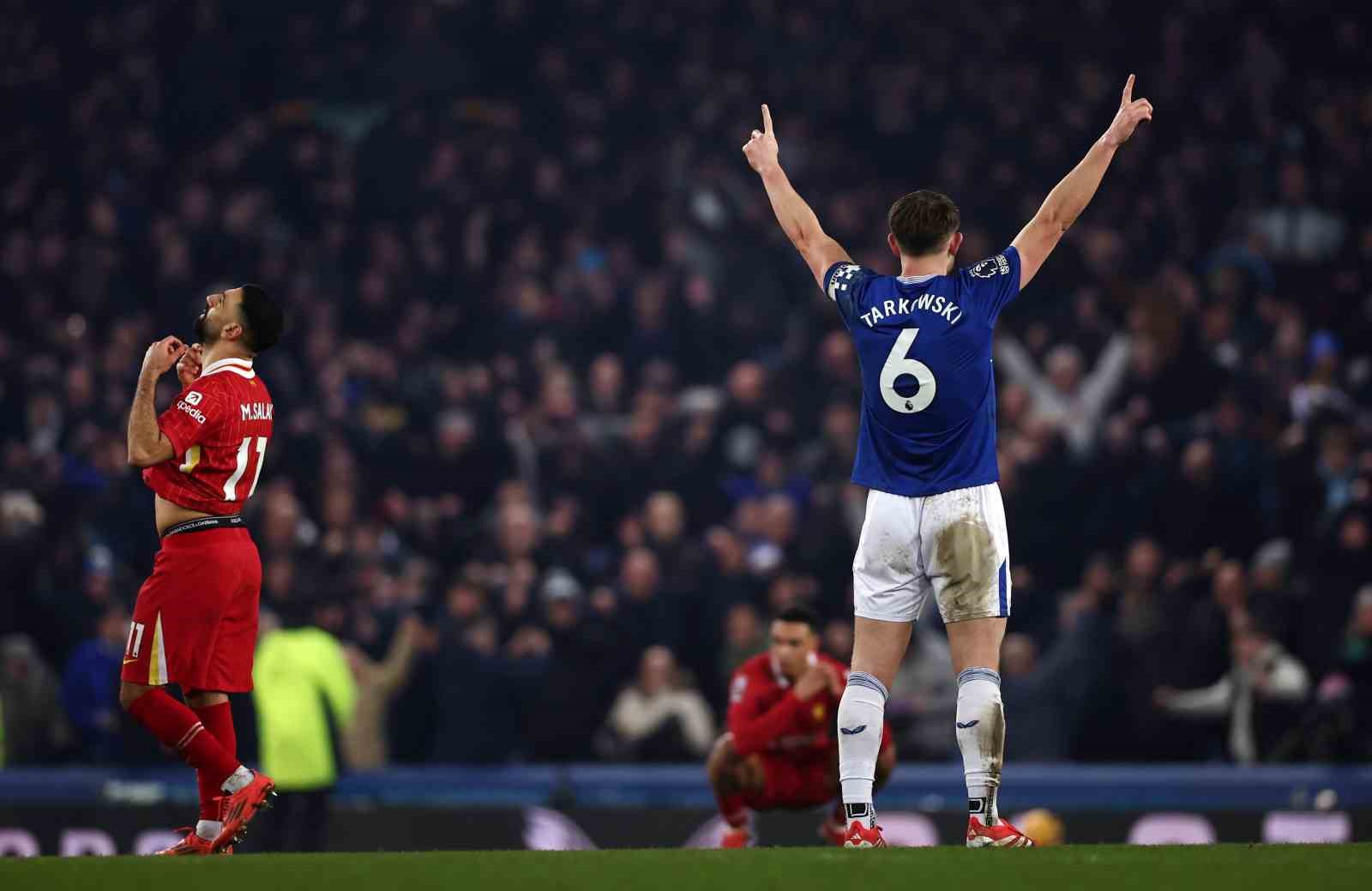 Liverpool derbisinde Everton 90+8’de puanı kaptı
