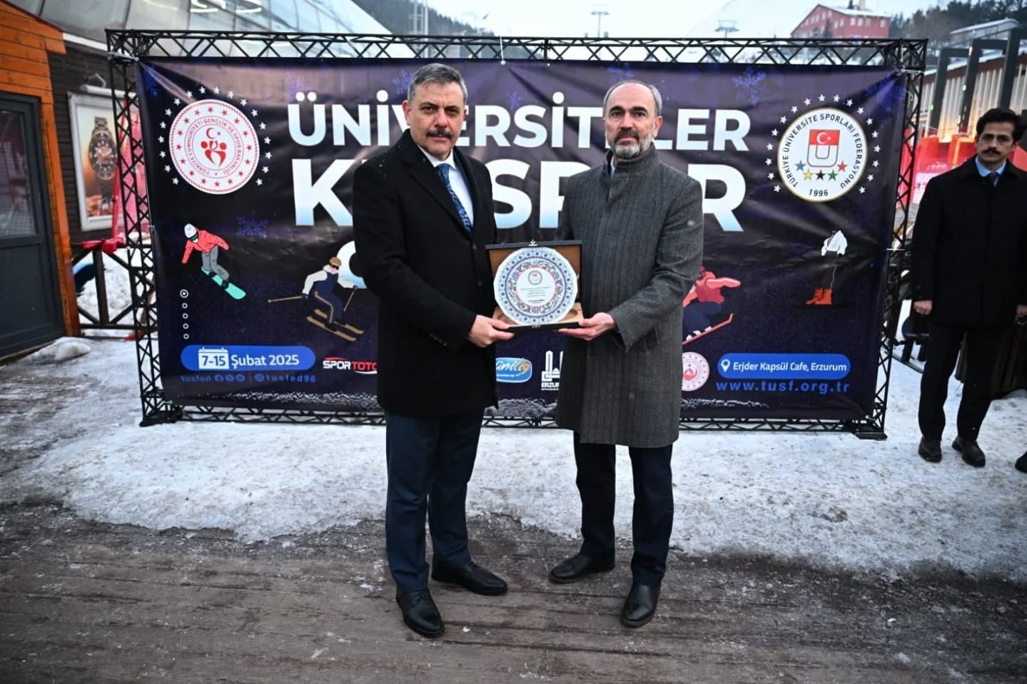 Erzurum’da Üniversiteler Arası Kış Sporları Oyunları başladı
