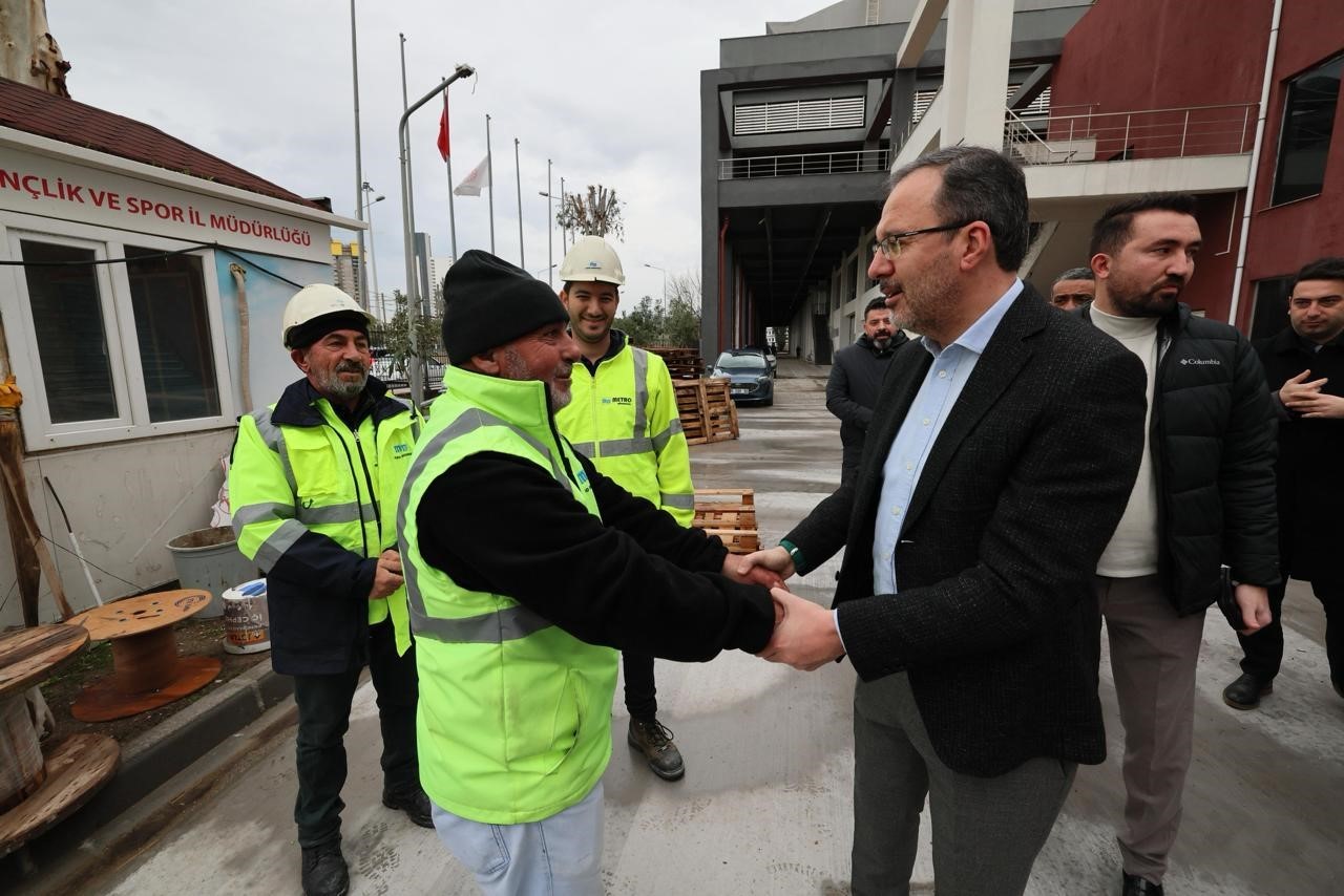 Mehmet Kasapoğlu: "İzmir’e bir ilki daha yaşatmaktan çok mutluyuz"
