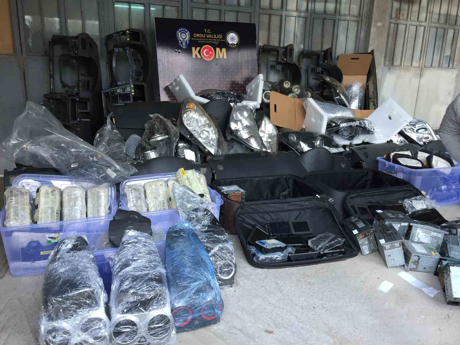 Ordu’da kaçak oto yedek parçaları ele geçirildi