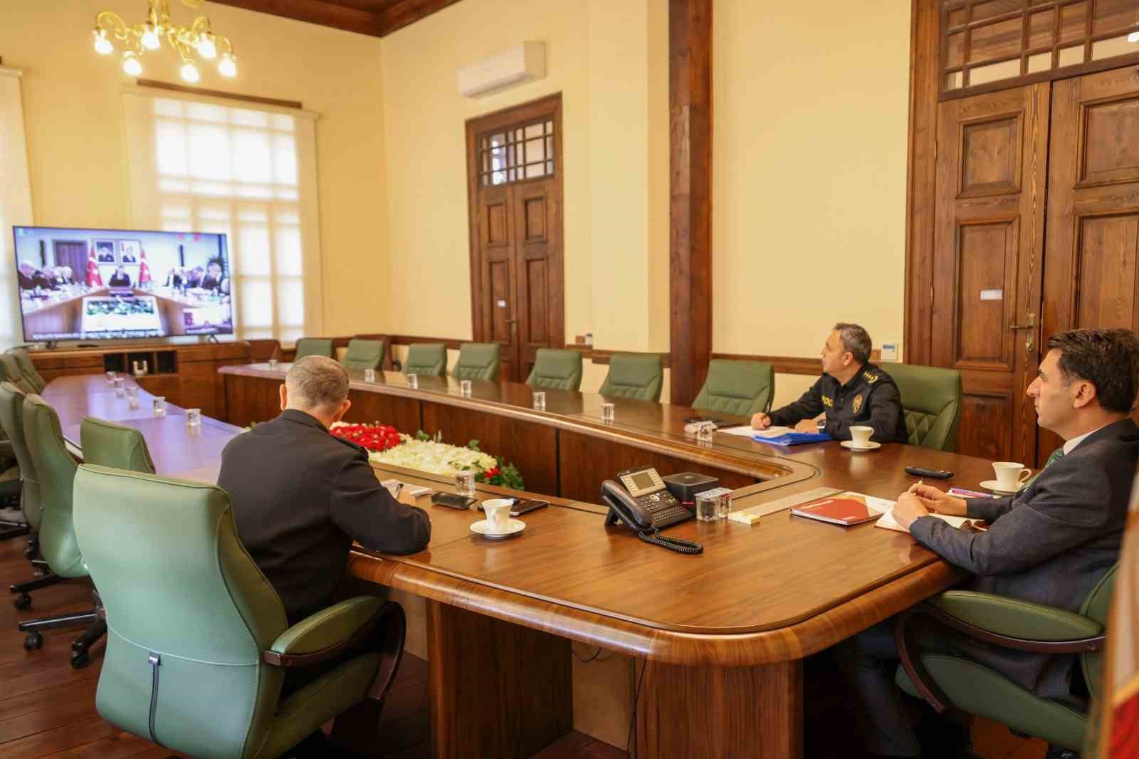 Vali Aygöl, Güvenlik Toplantısı sonrası bir değerlendirme yaptı