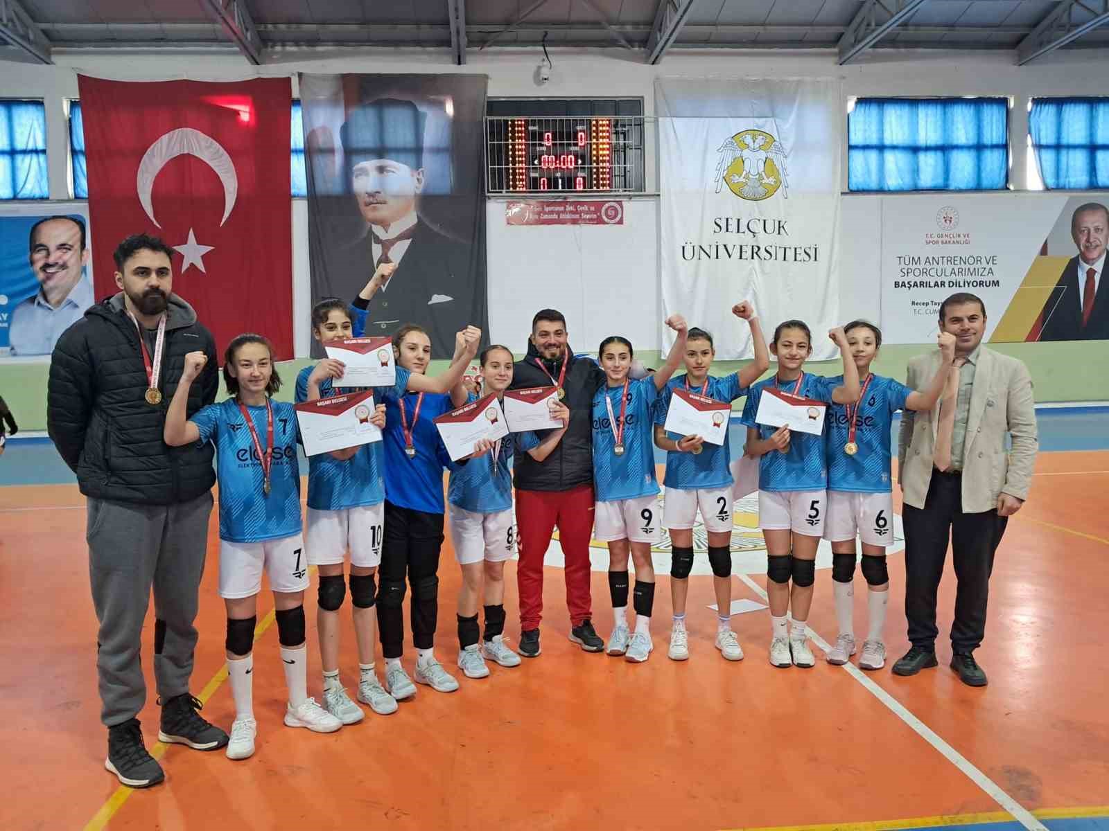 Işıklar Şeker Ortaokulu Hentbol Takımı Türkiye finallerinde