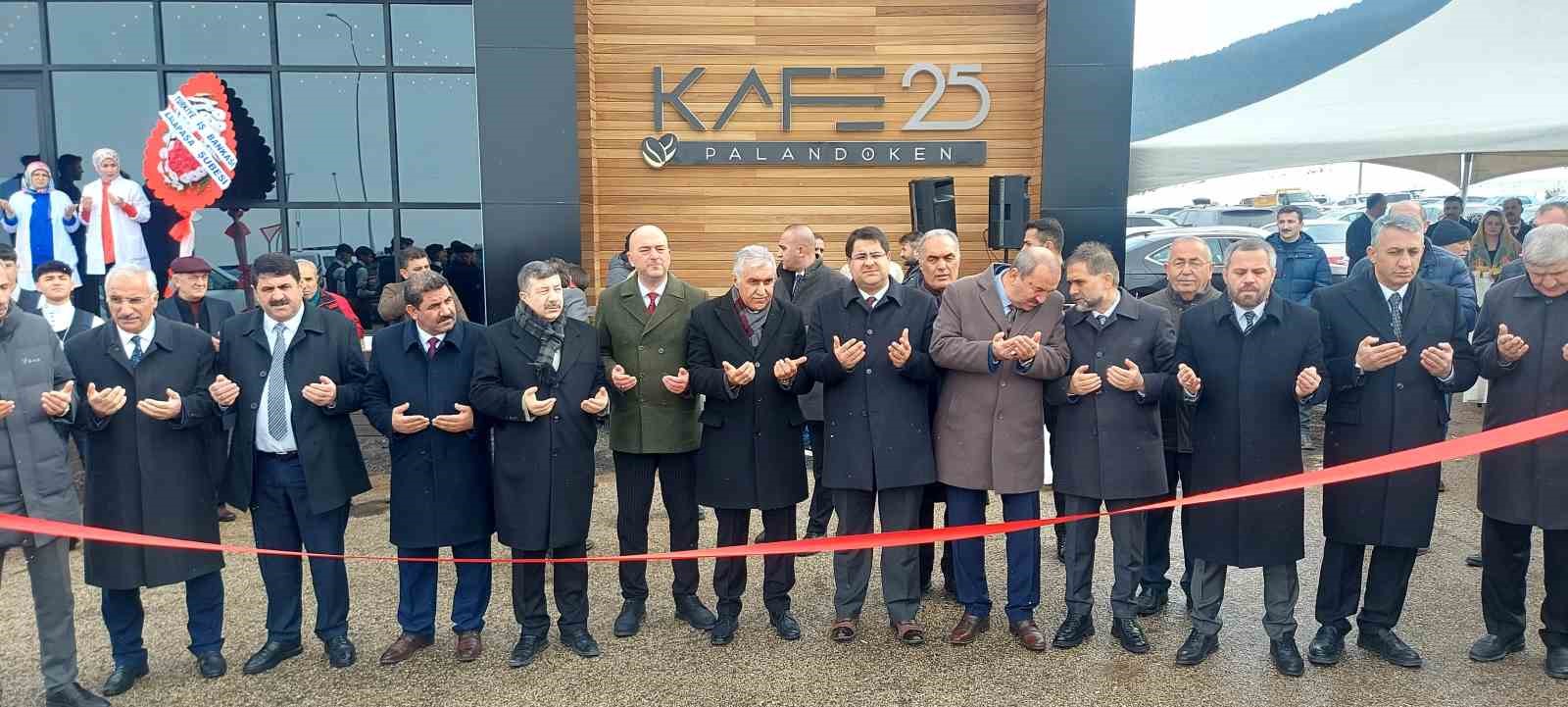 Kafe 25 Palandöken yenilenen yüzüyle hizmette