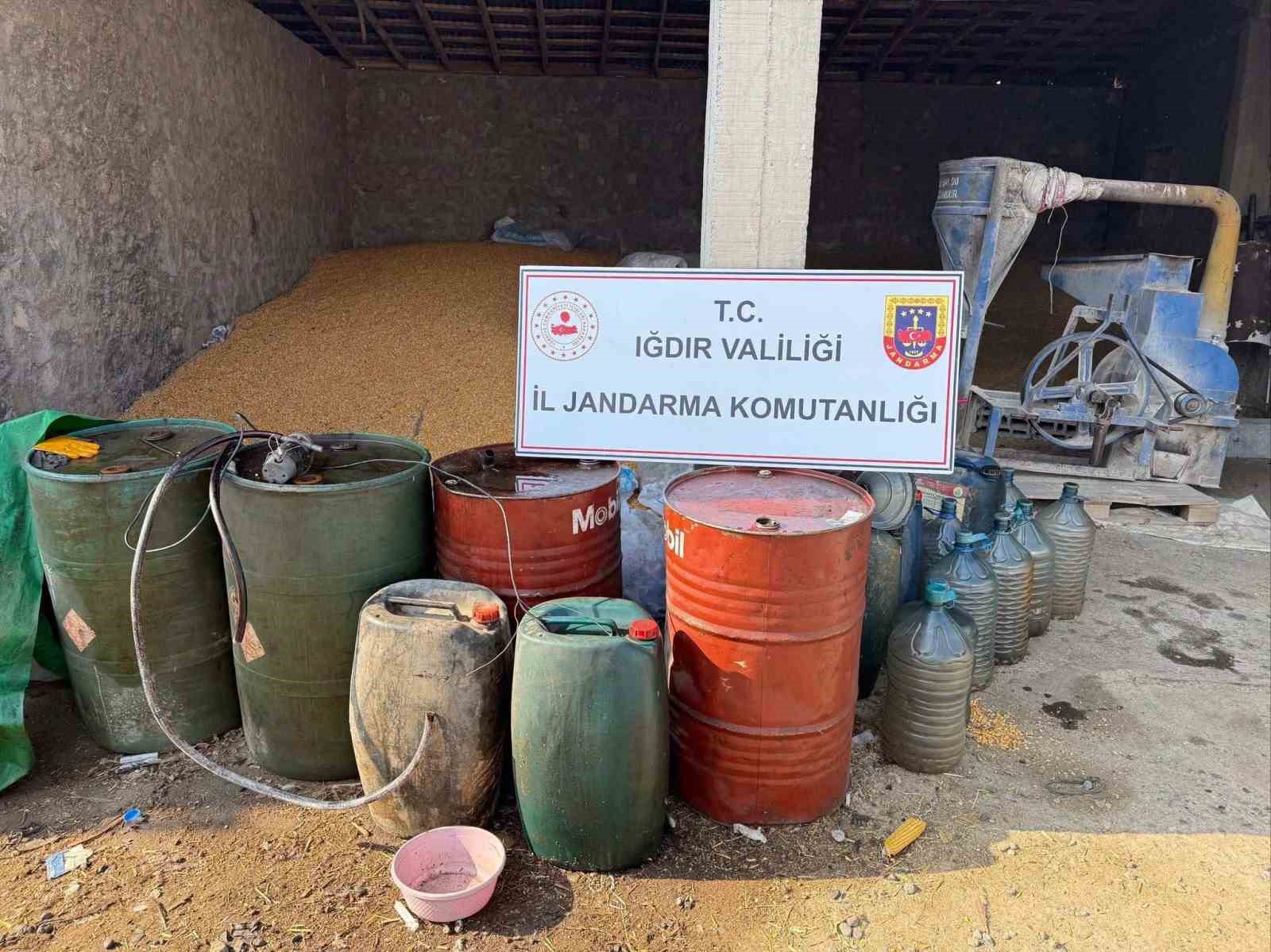 Iğdır’da 3 bin 200 litre kaçak akaryakıt ele geçirildi