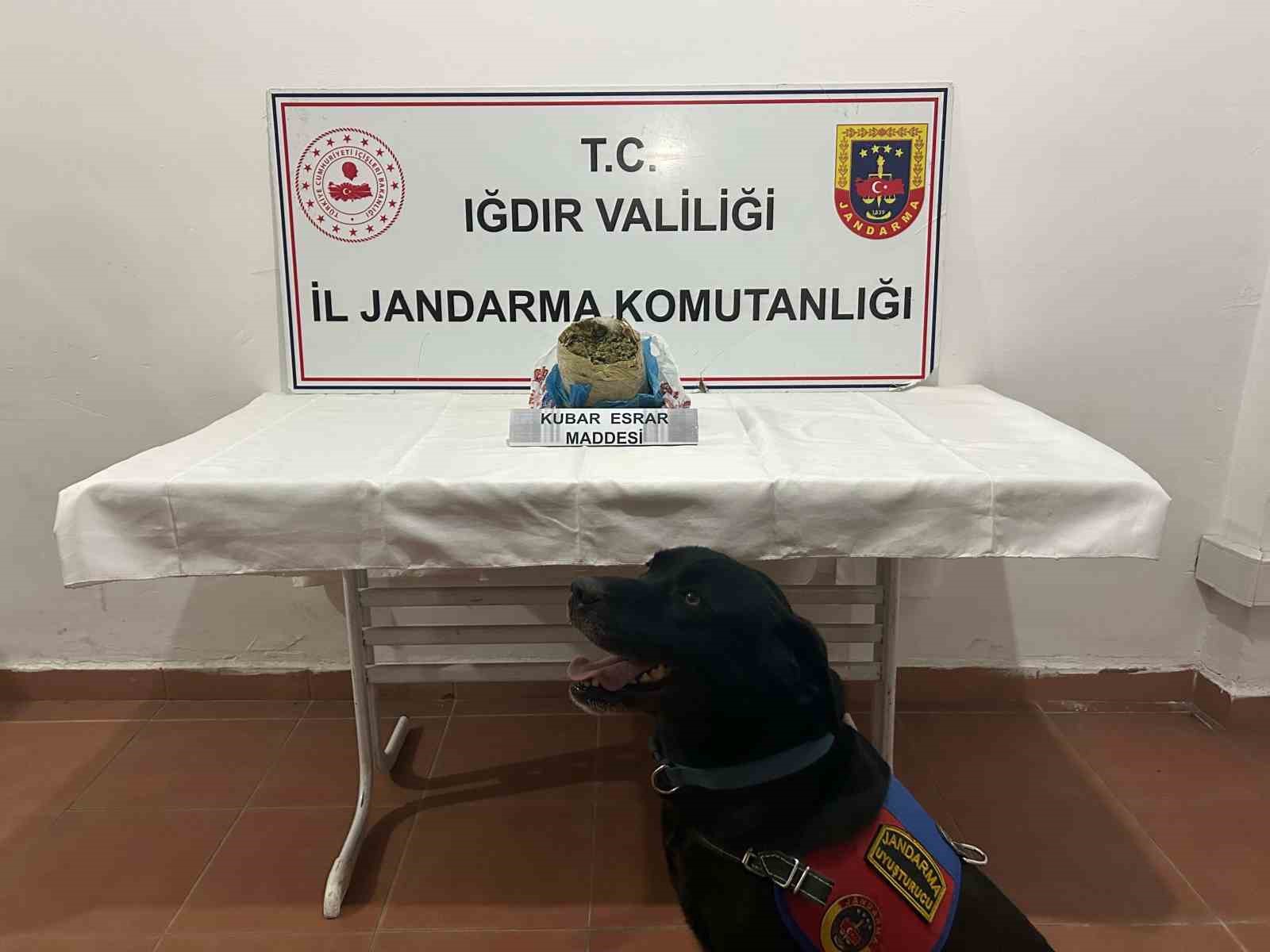 Iğdır’da 1 kilogram kubar esrar ele geçirildi