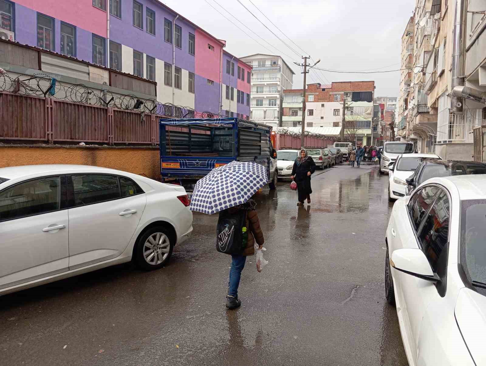 Diyarbakır’da bekçiler ile şüpheliler arasında silahlı çatışma: 1 ölü, 2 yaralı
