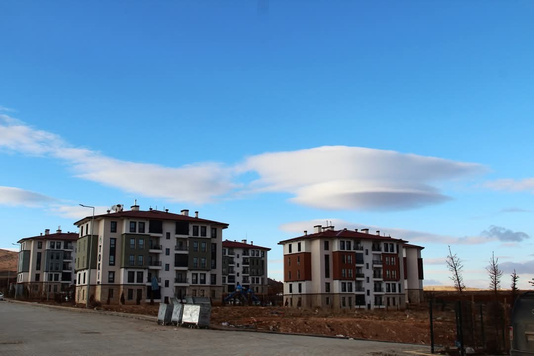 Kahramanmaraş semalarında UFO g&ouml;r&uuml;n&uuml;ml&uuml; bulut
