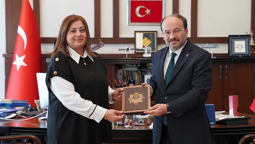 Yurtdışı T&uuml;rkler ve Akraba Topluluklar Başkanlığı heyeti Rekt&ouml;r &Ccedil;akmak ile bir araya geldi
