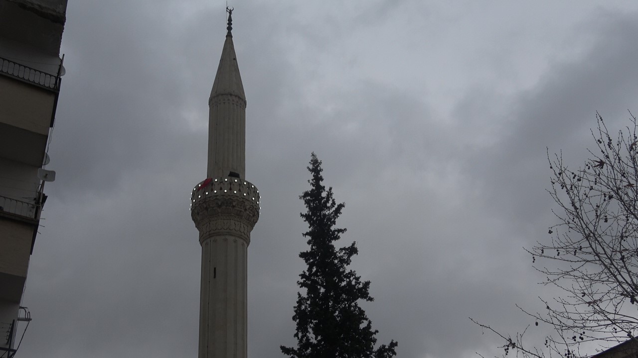 Tarihi cami yeniden ibadete açıldı
