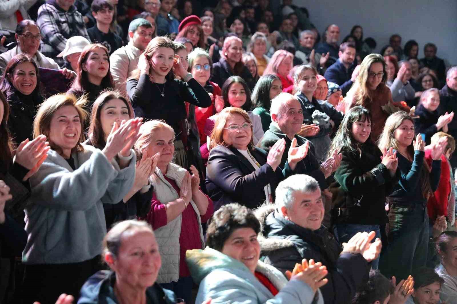 Ödüllü tiyatro oyunu Didim’de sahnelendi
