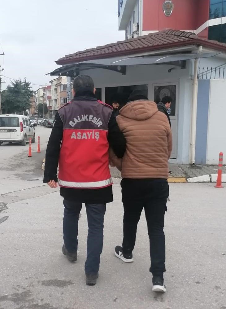 Balıkesir’de aranan 38 şahıs yakalandı
