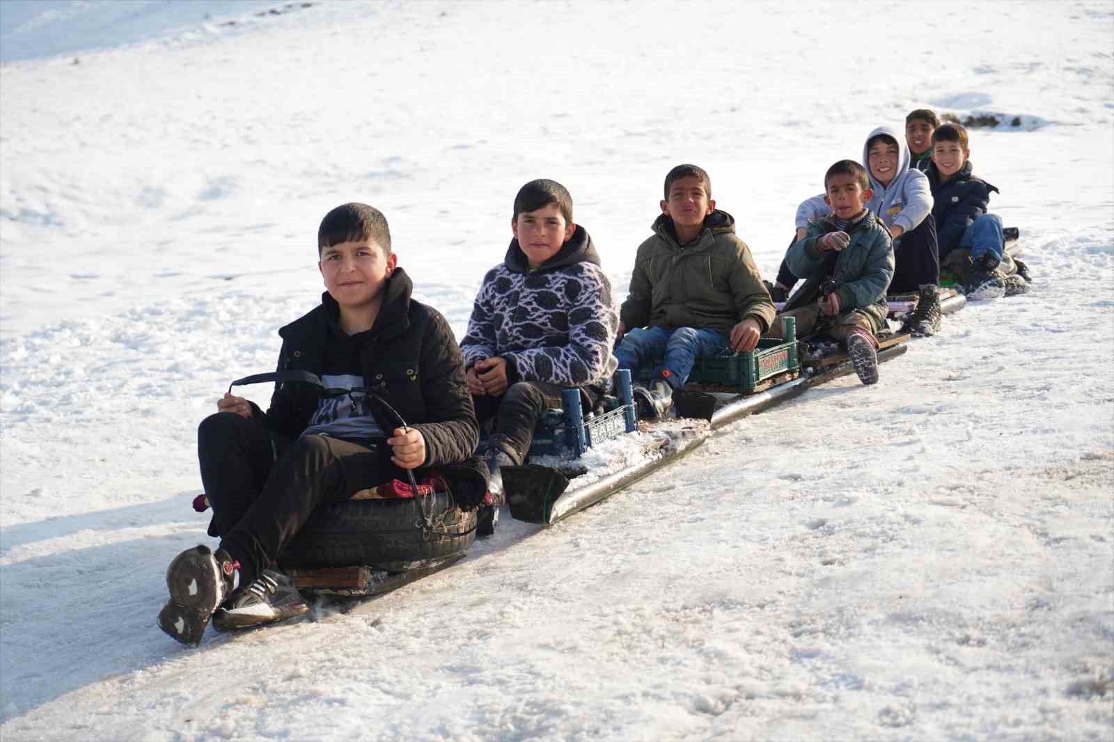 Muş&rsquo;ta okullar 1 g&uuml;n tatil edildi
