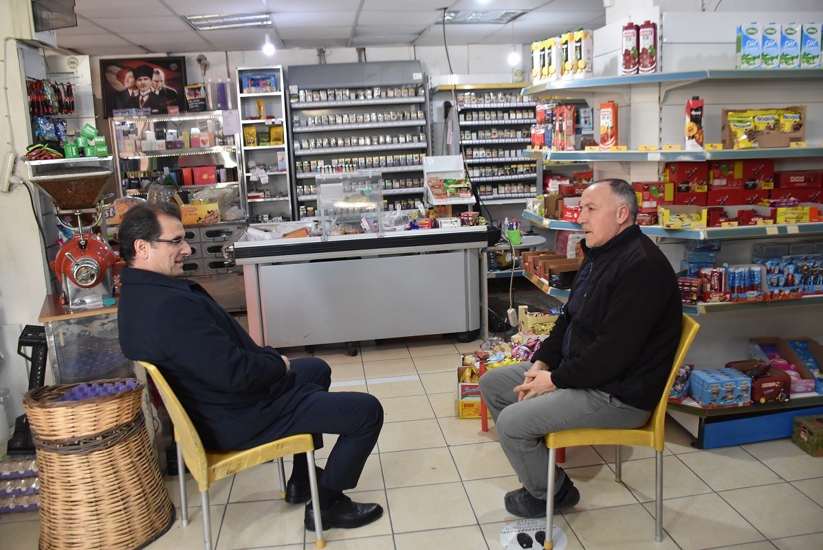 Salihli Kaymakamı G&uuml;ldoğan: "Bakkallar, mahalle k&uuml;lt&uuml;r&uuml;n&uuml; yaşatıyor"
