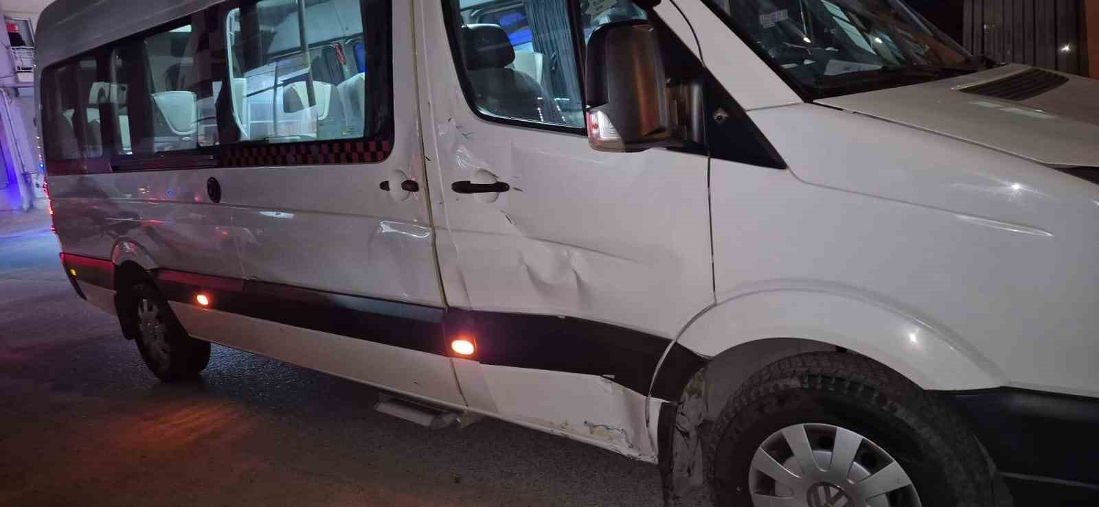 16 yaşındaki kasksız ve ehliyetsiz s&uuml;r&uuml;c&uuml;n&uuml;n ağır yaralandığı kazanın g&ouml;rg&uuml; şahidi o anları anlattı
