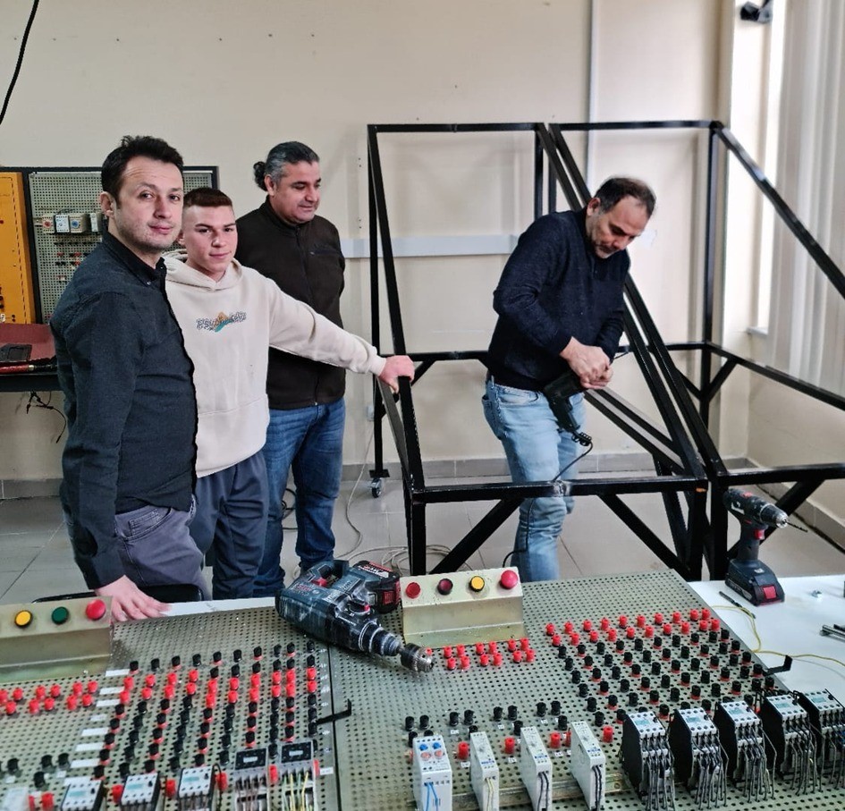 Balıkesir MYO’lu öğrencilerden çevre dostu adım