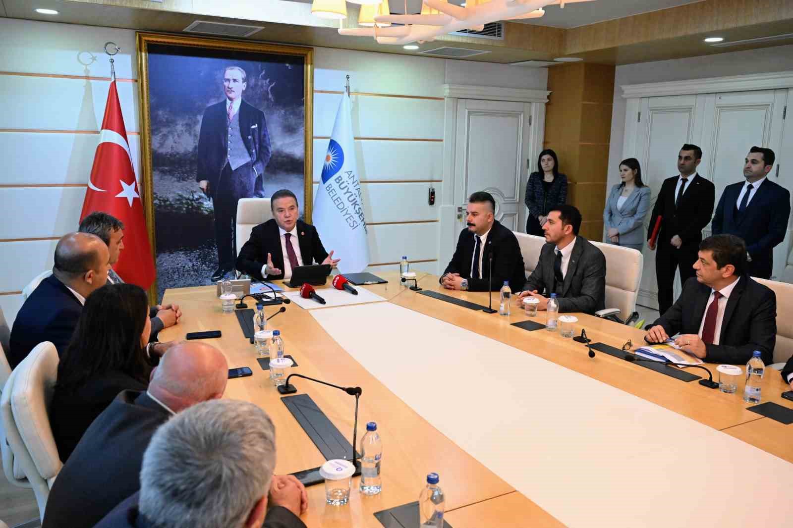 Antalya B&uuml;y&uuml;kşehir&rsquo;de en d&uuml;ş&uuml;k iş&ccedil;i maaşı 37 bin 430 TL oldu
