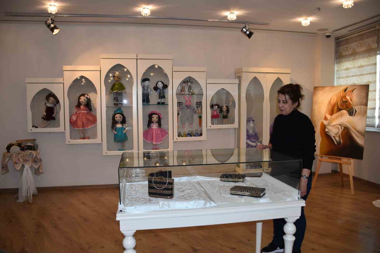 Şahinbey&rsquo;de kursiyerler el işi g&ouml;z nuru eserlerini sergiledi
