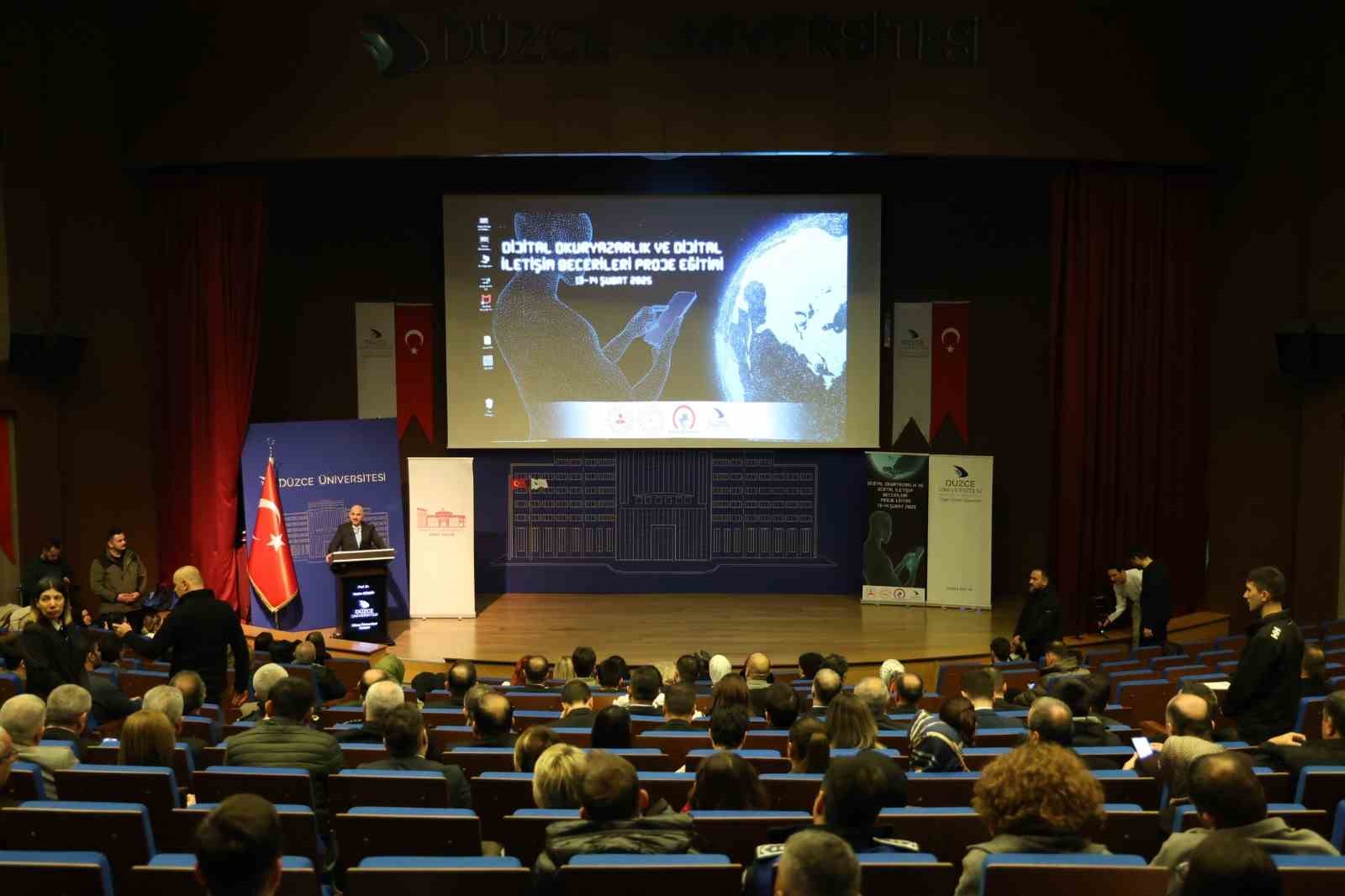 Düzce’de dijital okuryazarlık seferberliği başladı