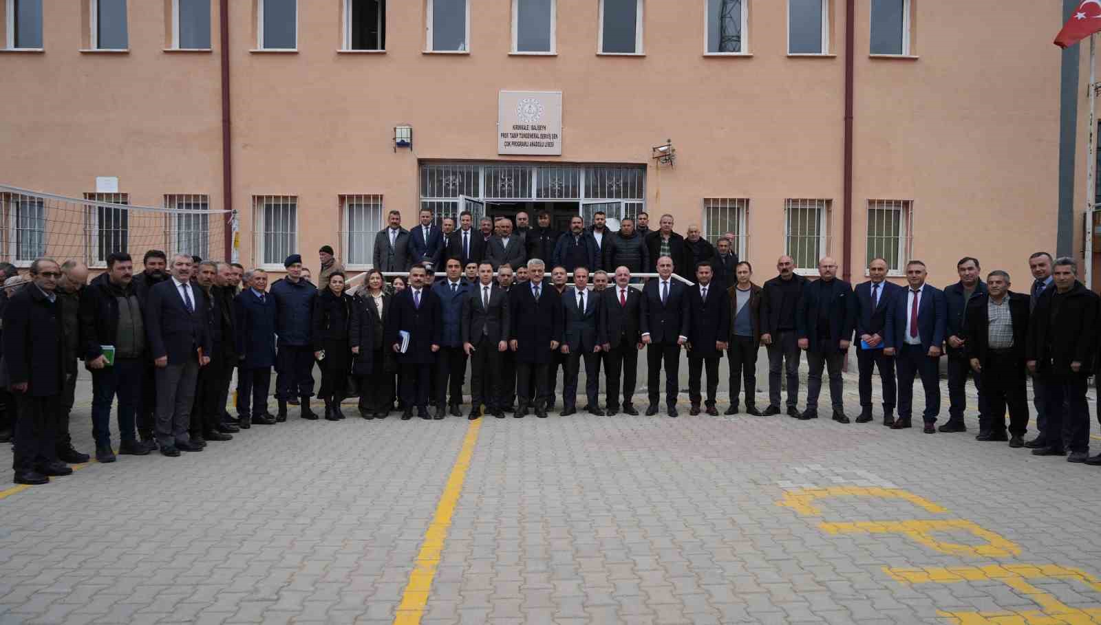 Sel&ccedil;uklu ve Osmanlı izlerini taşıyan tarihi il&ccedil;ede "devlet-millet" buluşması
